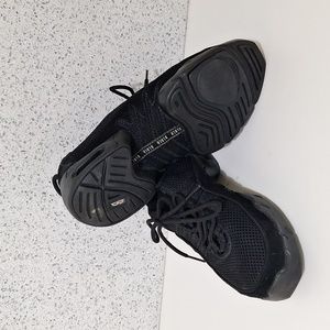 LIKE NEW Adult Boost Mesh Split Sole Dance Sneakers Black Size 9.5
